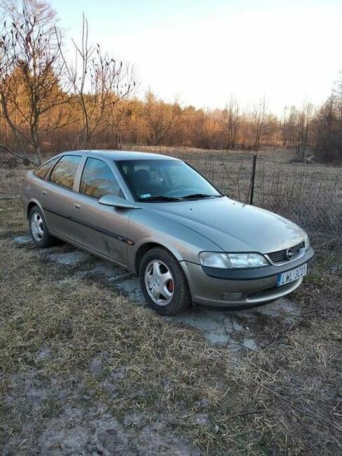 Opel vectra b 1.8 na cześci drzwi skrzynia silnik Sawin - zdjęcie 1