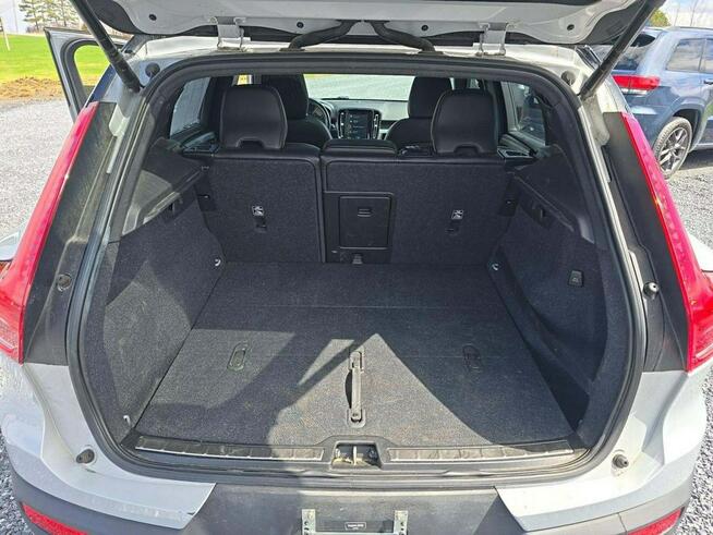 Volvo XC 40 AWD / T5 R-Design / Wrocław - zdjęcie 9