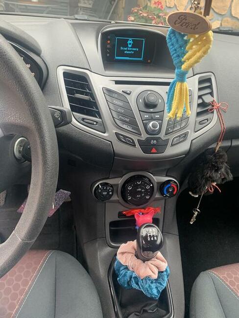 Ford Fiesta 2014 rok Czacz - zdjęcie 7