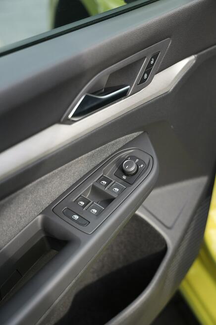 Volkswagen Golf 1.0 TSI Life Tychy - zdjęcie 10