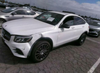 Mercedes GLC 300 2019, 2.0L, 4x4, od ubezpieczalni Sulejówek - zdjęcie 2