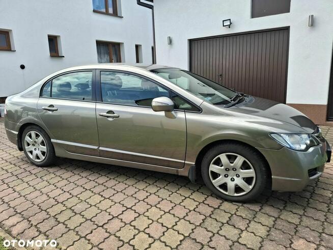 Honda Civic 1.8 Comfort Biecz - zdjęcie 2