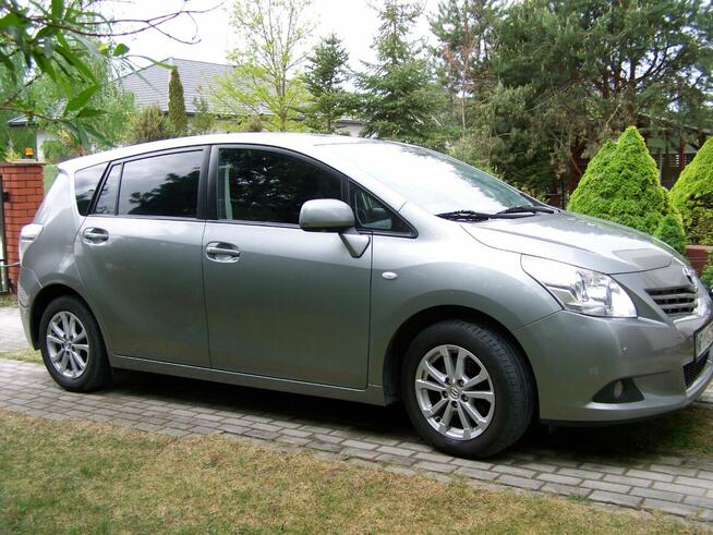 Toyota Verso 1.8 Premium EU5 Lesznowola - zdjęcie 1