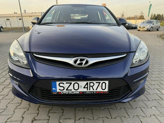 Hyundai i30 1.6 CRDI 90 KM Navi Kamery 2 kpl kół Żory - zdjęcie 12