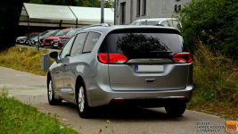 Chrysler Pacifica Limited - Doskonały Minivan dla Wymagających Rodzin Gdynia - zdjęcie 6