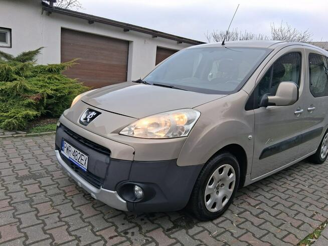Peugeot Partner 1,6HDI  5 Osób.Klima.Hak.Halogeny.kredyt.OKAZJA Kutno - zdjęcie 6