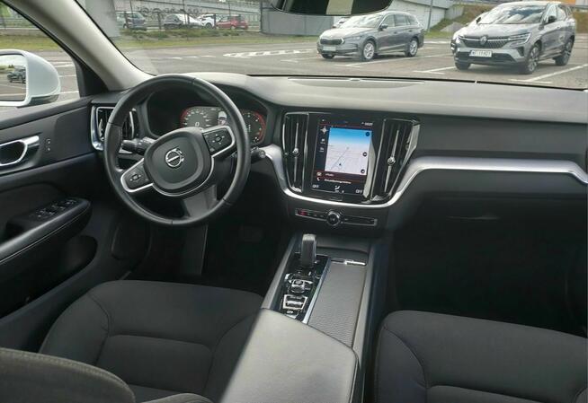 2020/2021 Volvo V60 2.0 D4 197KM Momentum PRO Warszawa - zdjęcie 6