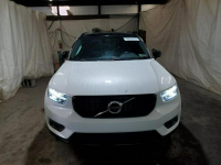Volvo XC 40 / 4x4 / 2.0 247KM / Tarnów - zdjęcie 2