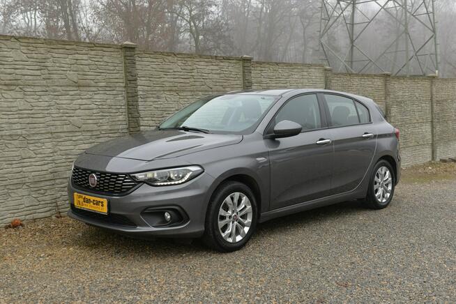 Fiat Tipo 1.4 95KM hatchback LED Navi Kamera Czujniki Alufelgi Dąbrowa Górnicza - zdjęcie 1