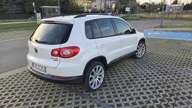 VW Tiguan I 2.0 iguan 2010r Biały /Czarne Wnętrze / Klima / Skarżysko-Kamienna - zdjęcie 9