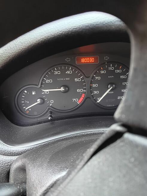 Sprzedam samochód miejski Leszno - zdjęcie 4