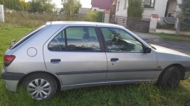 Peugeot 306 1,4 75 KM 1995 LPG uszkodzony silnik Sulejów - zdjęcie 5