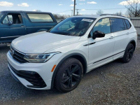 Volkswagen Tiguan 4x4 / R-LINE BLACK / niski przebieg