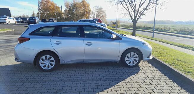 Toyota Auris 1.6 valvematic NISKI PRZEBIEG Słupsk - zdjęcie 3