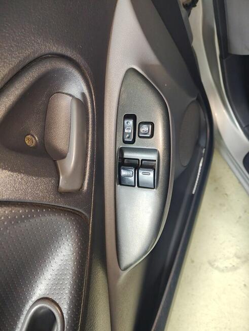 Toyota Yaris Wadowice - zdjęcie 9