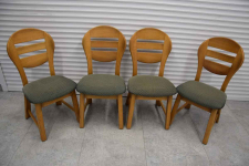 krzesła dębowe 4 sztuki - jak nowe