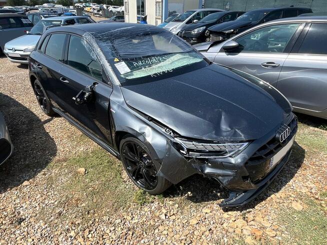 AUDI A3 IV Sportback 1.5 40 TFSi-e 204 S-Line HF839 Poznań - zdjęcie 1