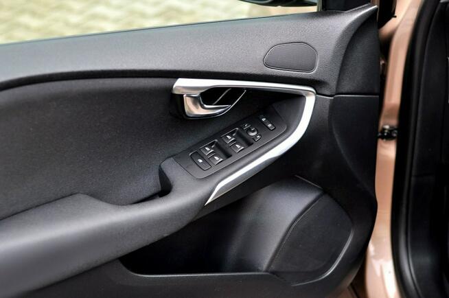 Volvo V40 1,6 HDi 115Km Automat Ledy Digital Navi Harman Kardon Płock - zdjęcie 5
