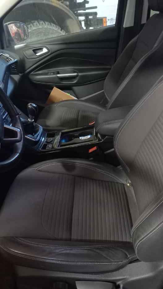 Sprzedam samochód Ford Kuga 1.5 benzyna z 2019 roku Nowa Huta - zdjęcie 5