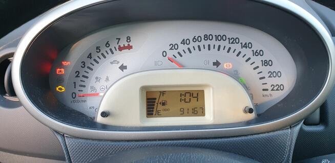 daihatsu sirion 1,3 możliwa zamiana na automat Rudzica - zdjęcie 6
