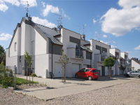 Komfortowe -3pokoje z  balkonem.