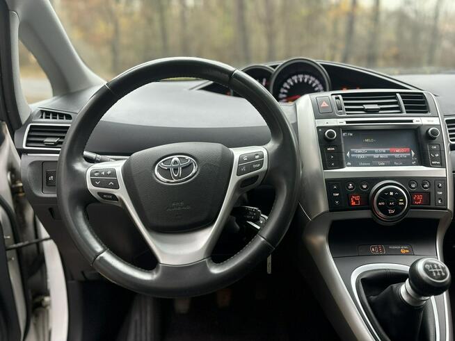 Toyota Verso Rezerwacja Poznań - zdjęcie 11