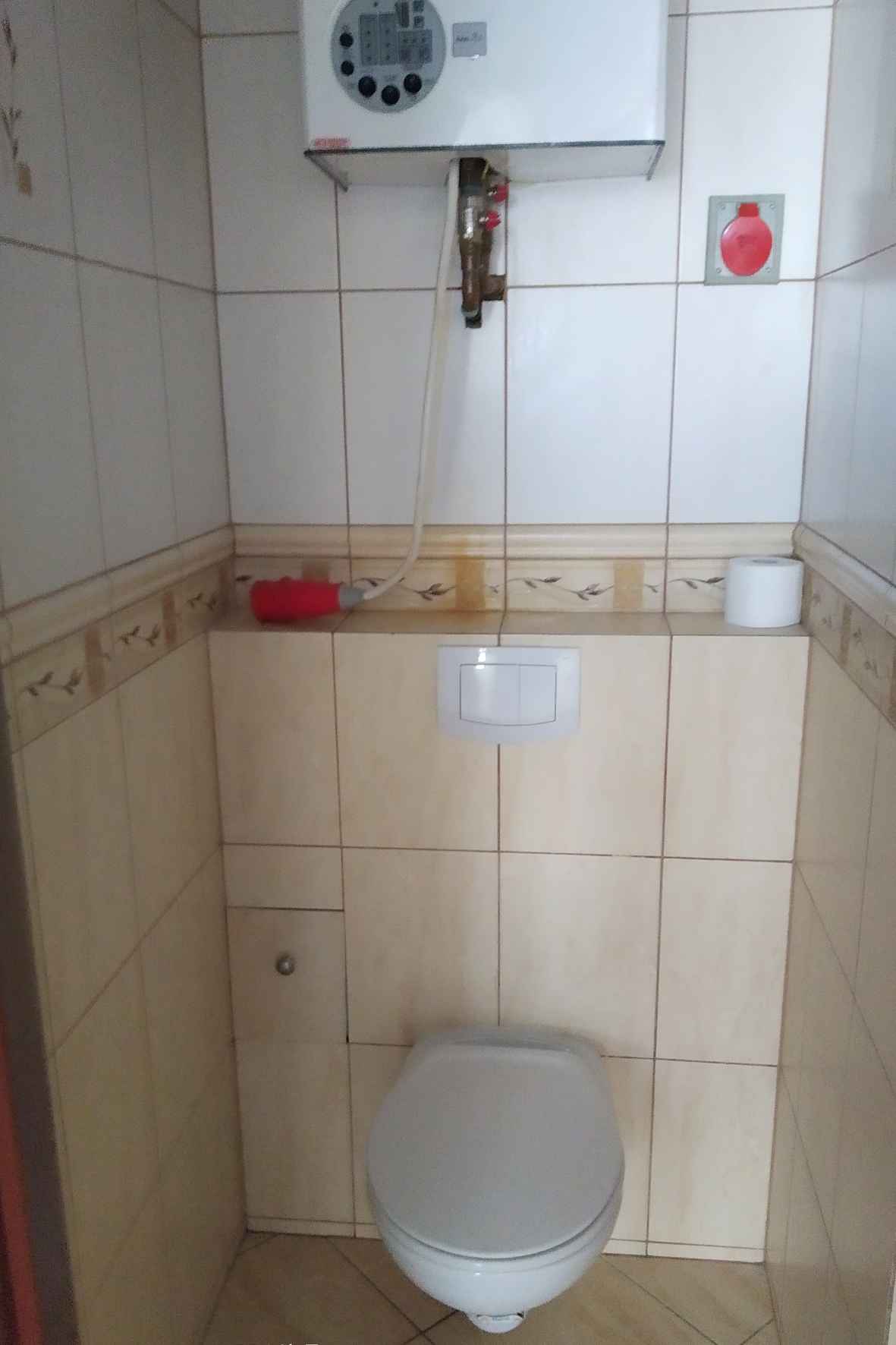 SPRZEDAM LUB WYNAJMĘ ŁADNY LOKAL DOBRY PUNKT  W SŁUPCY TANIO Słupca - zdjęcie 3