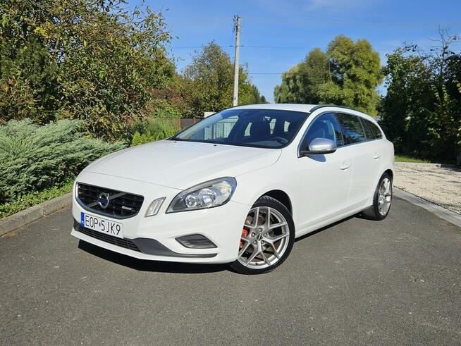 Volvo V60 2.0 5 cylindrów* R-Design* Bardzo Ładne i Zadbane Opoczno - zdjęcie 2