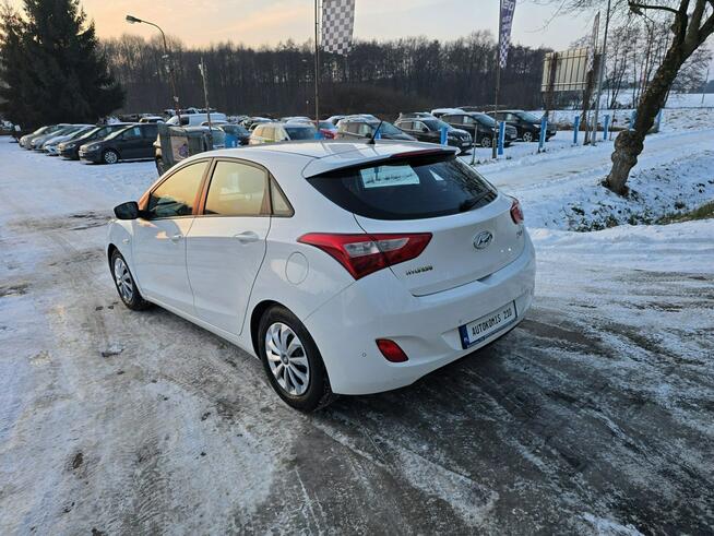 Hyundai i30 5 drzwi 1,4 benzynka  99 KM w bardzo ładnym stanie !!! Cielcza - zdjęcie 4