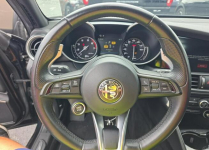 Alfa Romeo Giulia VELOCE / niski przebieg Chwaszczyno - zdjęcie 8