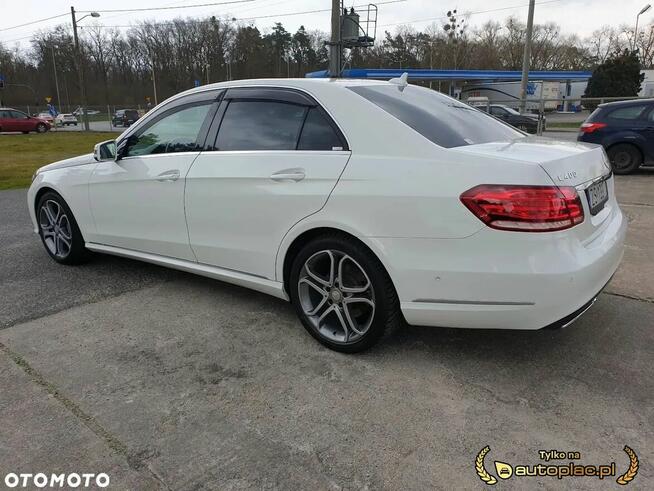 Mercedes E 400 * 306 KM * 63 tyś. km. * Bezwypadkowy Szczecin - zdjęcie 4