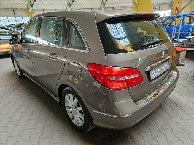 Mercedes B 180 ZOBACZ OPIS !! W PODANEJ CENIE ROCZNA GWARANCJA !! Mysłowice - zdjęcie 6
