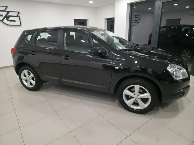 Nissan Qashqai 1.6  / Roczna Gwarancja GetHelp w cenie / wzorowy stan Korczyna - zdjęcie 9