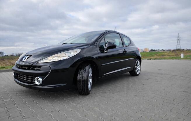 Miejskie autko Sadki - zdjęcie 1