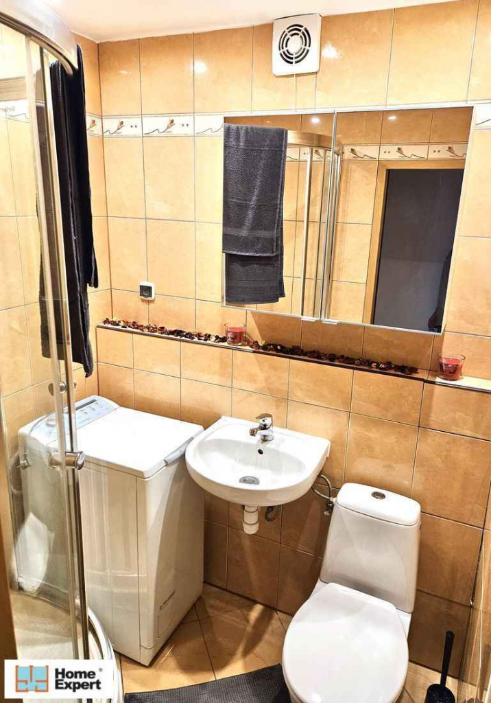 2pok, 37met, Okolice Sky Tower PARKING (Wrocław) Krzyki - zdjęcie 5