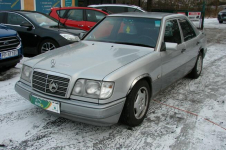 Mercedes E 250 Super auto -jak za dawnych lat