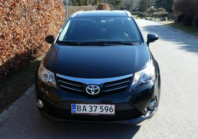 Toyota Avensis Sadlno - zdjęcie 1