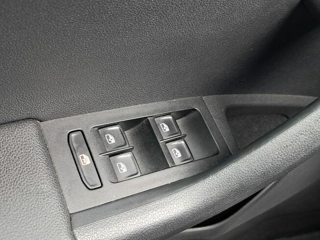 III Liftback 1.6 TDI 110KM 81kW, Automat Nawigacja , AMBITIO Warszawa - zdjęcie 6