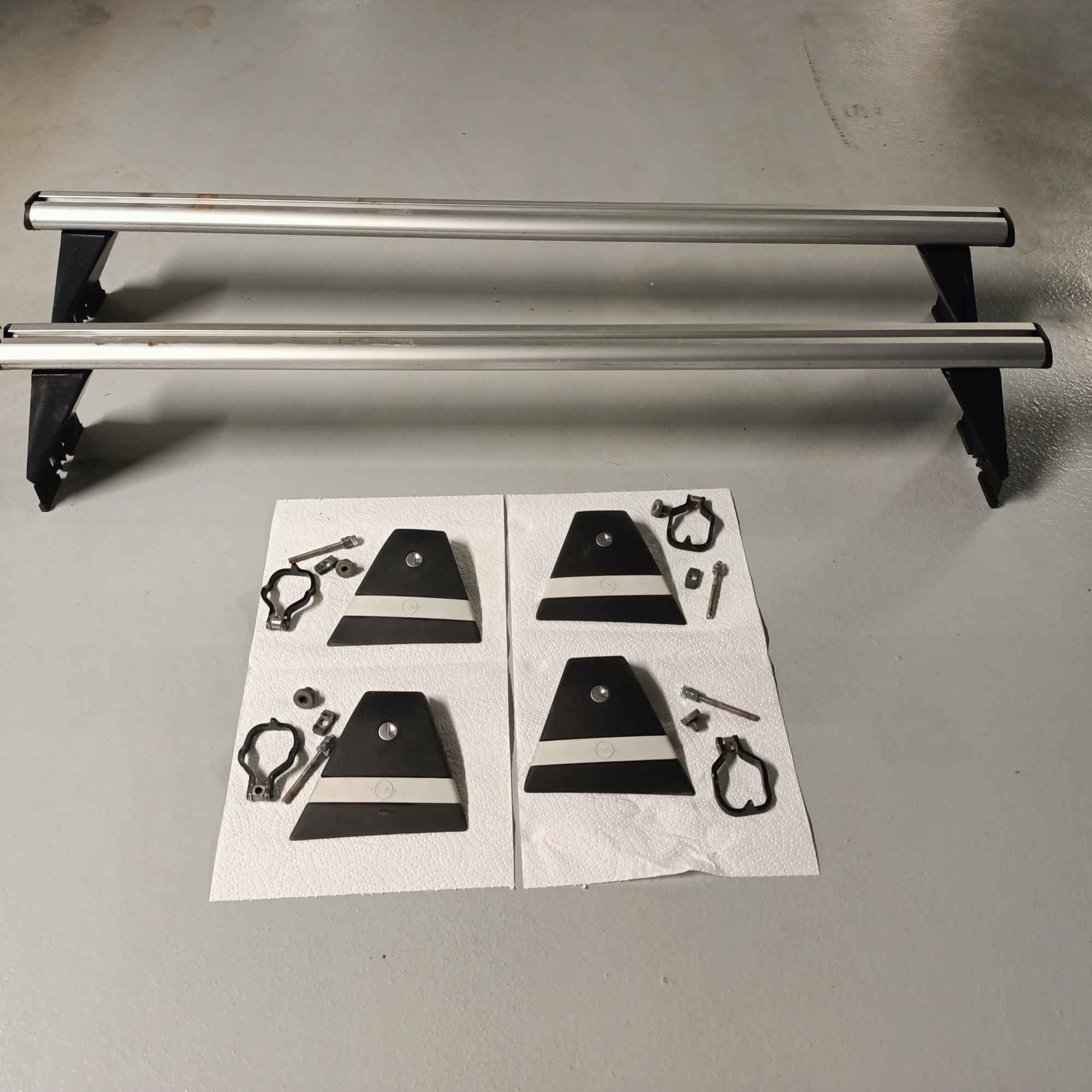 Opel Astra H - oryginalne belki dachowe na relingi bagażnik bazowy Białołęka - zdjęcie 1