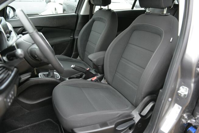 Fiat Tipo 1.4 95KM hatchback LED Navi Kamera Czujniki Alufelgi Dąbrowa Górnicza - zdjęcie 9