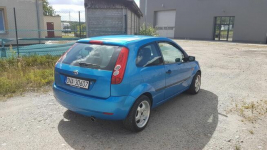 Ford Fiesta 1.3 benzyna 2004 r. w ładnym stanie Namysłów - zdjęcie 2