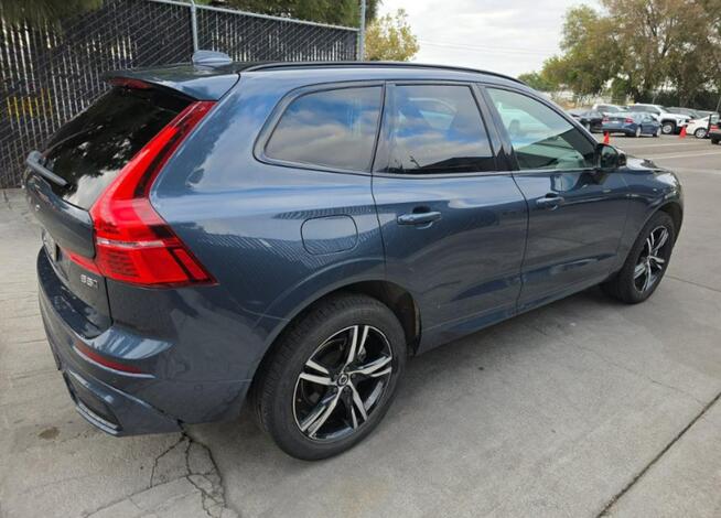 Volvo XC 60 R-DESIGN / AWD / B5 Cieszyn - zdjęcie 4