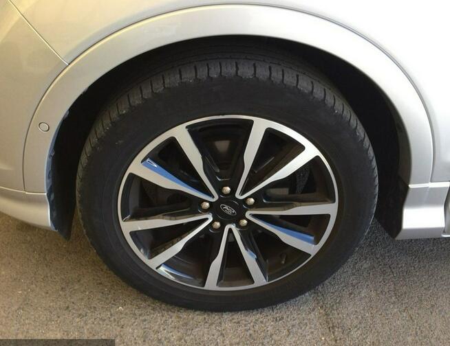 Ford Kuga Jak nowy rok gwarancji nowe opony serwis ASO Kraków - zdjęcie 10