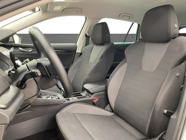 Skoda Octavia 2.0 TDI Ambition DSG Kombi Warszawa - zdjęcie 12