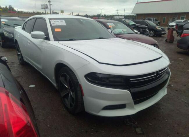 Dodge Charger 2017, 3.6L, po gradobiciu Warszawa - zdjęcie 2