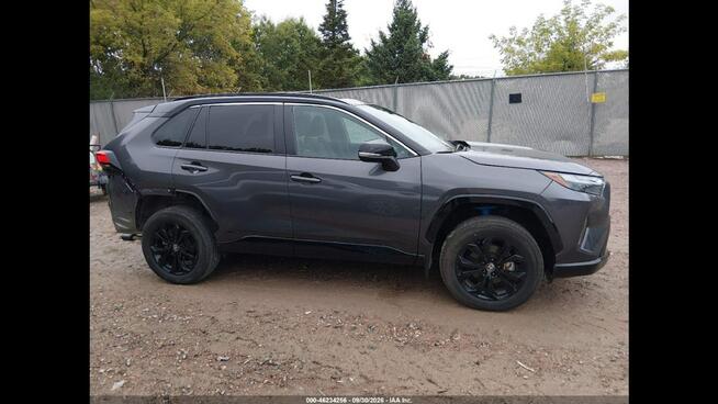 Toyota RAV-4 Bogata wersja wyposażenia / AWD / Hybryda Białystok - zdjęcie 6