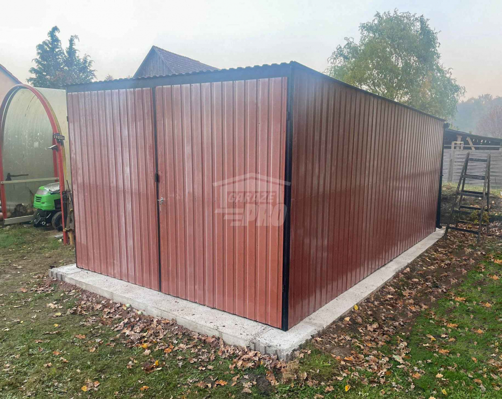 Garaż blaszany 3x5m - Brama dwuskrzydłowa rynny dach spad w tył GP478 Krynica-Zdrój - zdjęcie 3