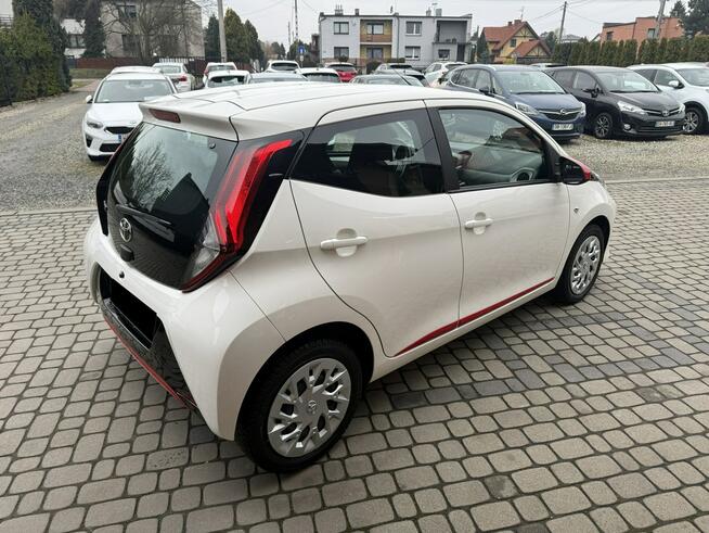Toyota Aygo 1,0 72KM  Klimatyzacja Orzech - zdjęcie 7