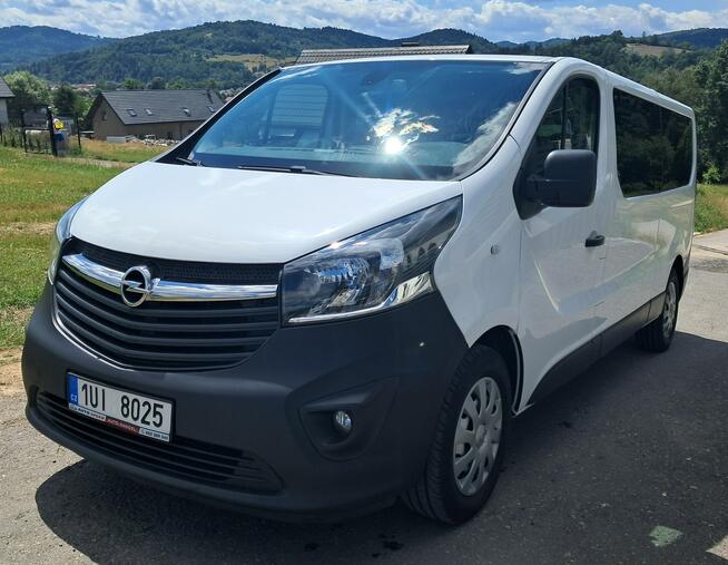 Opel Vivaro 9-osobowy 1.6 Diesel 122 KM Cisiec - zdjęcie 2