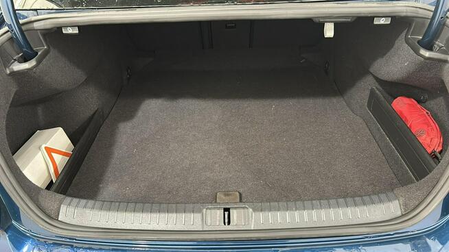 Volkswagen Passat 1.5 TSI EVO Bussines DSG sedan Warszawa - zdjęcie 11